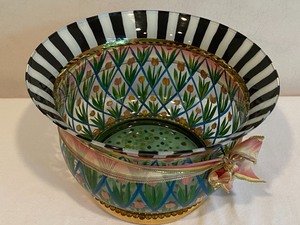 lot 116 image: MacKenzie Childs Decorative Glass Bowl