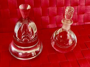 lot 275 image: Orrefors and Kosta Boda Perfume Bottles