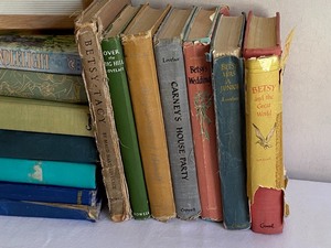 lot 259 image: 13 Books by Maud Hart Lovelace and Framed Autograph