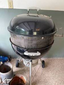 lot 205 image: Grilling Items and Weber Grill