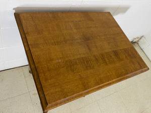 lot 236 image: Vintage Parlor Table