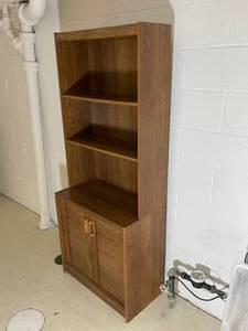 lot 242 image: Wooden Bookcase w Bottom Storage Cabinet