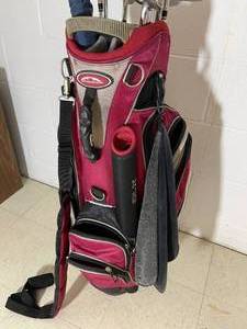 lot 402 image: Sun Mountain Golf Bag With Some Taylor Made Clubs