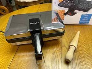 lot 405 image: Cucinapro Krumkake Baker