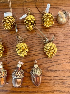 lot 182 image: Delightful Department 56 Ornaments