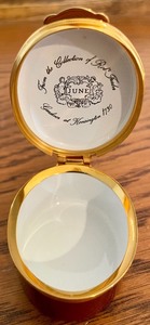 lot 185 image: Crummles & Company Trinket Box