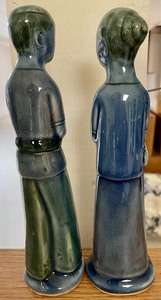 lot 530 image: 2 Fancy Figurines