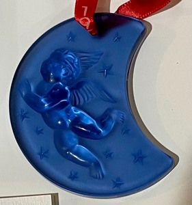 lot 510 image: Lalique Cherub Crescent Moon Ornament