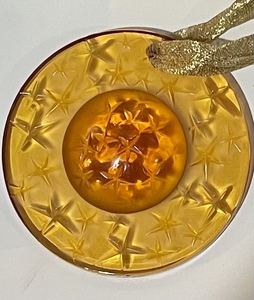 lot 499 image: 1990 and 1995 Lalique Ornaments