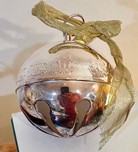 lot 495 image: 2 Wallace Silver Plated Bell Ornaments