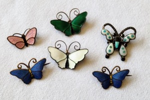 lot 296 image: Sterling Silver Brooches