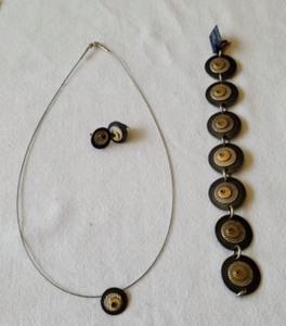 lot 298 image: Artist Designed Jewelry