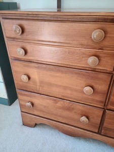 lot 320 image: Vintage Mirrored Wooden Dresser