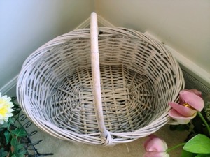 lot 331 image: Lovely Home Decor