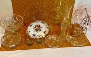 lot 78 image: Variety of Vintage Glassware