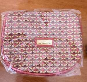 lot 346 image: Jim Thompson Cosmetic Bag and Accessories