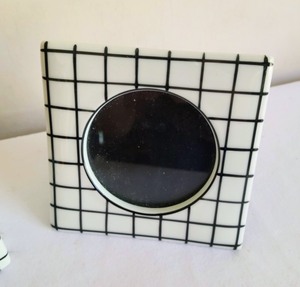lot 462 image: Limoges Frame and Matching Trinket Box