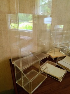 lot 470 image: LucitePlexiglass Office Items
