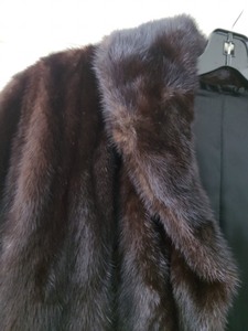 lot 341A image: Beautiful Womens Fur Coat