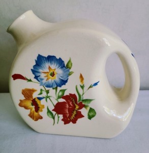 lot 556 image: Pretty Floral Pitchers