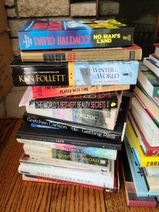 lot 568 image: Variety of Books