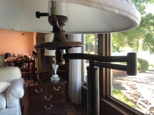 lot 574 image: Brass Finish Floor Lamp