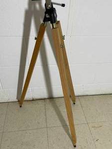 lot 431 image: Artists Tripod Made in Italy