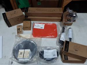 lot 4 image: Lot Of Pampered Chef Items