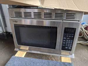 lot 115 image: HighPointe Stainless Steel RV Microwave