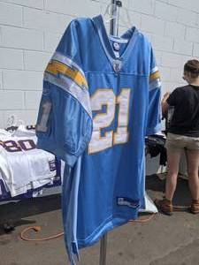 lot 413 image: San Diego Charger NFL Jersey Tomlinson 21
