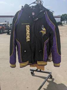 lot 421 image: Minnesota Vikings NFL Jacket