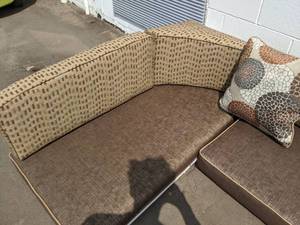 lot 173 image: RV U-Shaped Dinette Cushions