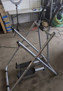 lot 137 image: Gazelle Edge Glider Home Fitness Exercise Machine Equipment