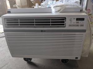 lot 114 image: LG Window Air Conditioner