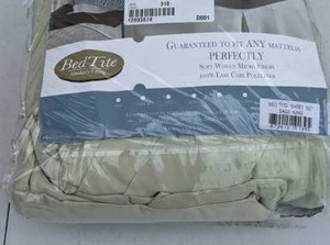 lot 25 image: Bed Tite Microfiber Sheet Set - King Size in Sage