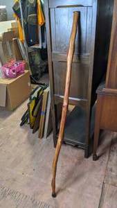 lot 37 image: Vintage Wood Walking Stick Lot 24 