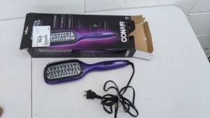 lot 15 image: Conair Hot Paddle Straightening Brush