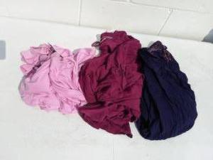 lot 427 image: Mixed Lot of Womens Tops