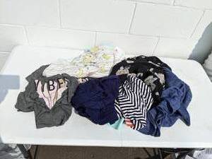 lot 429 image: Mixed Lot of Womens Tops - Size XL