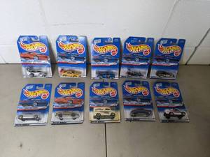 lot 223 image: Mattel Hot Wheels - 1998 (10) First Editions (in packaging) Lot 28