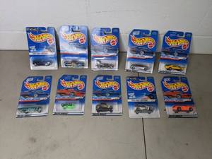 lot 227 image: Mattel Hot Wheels - 1998 (10) First Editions (in packaging) Lot 58