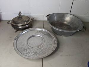 lot 233 image: Beautiful Vintage Silver Kitchen Lot