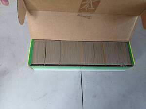lot 203 image: TOPPS Baseball Cards Official 1990 Set