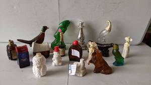 lot 225 image: Vintage Collectible Figurine Decanters - Avon Colognes Lot 12