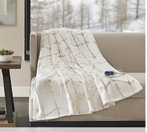 lot 126 image: True North by Sleep Philosophy Khloe Metallic Heated Throw