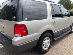 lot 2 image: 2005 Ford Expedition