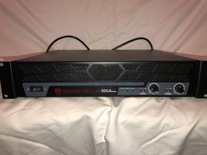 lot 12 image: Rockville RPR-8 Professional Amplifier