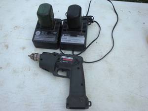 Black & Decker 38 drill, 9.6 volt w2 batteries and chargers
