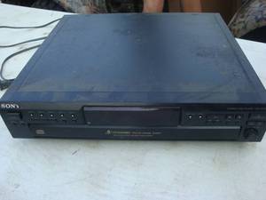 5 Disc Changer - Sony