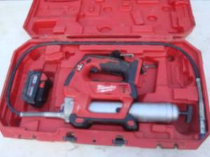 Milwaukee grease gun wbattery